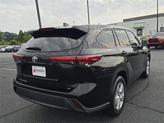 Thumbnail of 2022 Midnight Black Metallic Toyota Highlander