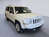 Photo of 2014 Bright White Clearcoat Jeep Patriot