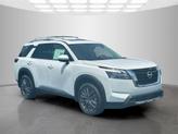 Thumbnail of 2025 Everest White P Nissan Pathfinder