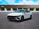 Photo of 2025 White Hyundai ELANTRA