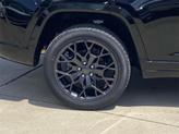 Thumbnail of 2025 Diamond Black Jeep Grand Cherokee