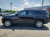 Thumbnail of 2025 Diamond Black Crystal Pearlcoat Jeep Grand Cherokee