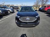 Thumbnail of 2023 Agate Black Metallic Ford Edge