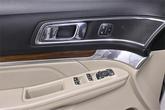 Thumbnail of 2019 White Platinum Clearcoat Metallic Ford Explorer