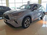 Thumbnail of 2022 Moon Dust Toyota Highlander