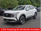 Thumbnail of 2025 Aspen White Tricoat Nissan Kicks