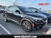 Photo of 2022 Cherry Black Kia Seltos