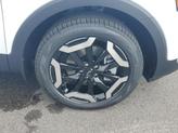 Thumbnail of 2025 Glacial White Pearl Kia Telluride