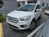 Thumbnail of 2017 Oxford White Ford Escape