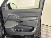 Thumbnail of 2025 Infinite Black Metallic Clearcoat Lincoln Navigator