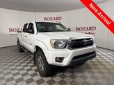 Photo of 2015 Super White Toyota Tacoma