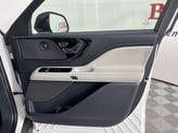 Thumbnail of 2025 Pristine White Metallic Tri-Coat Lincoln Aviator