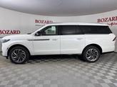 Thumbnail of 2025 Pristine White Metallic Tri-Coat Lincoln Navigator