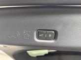 Thumbnail of 2025 Pristine White Metallic Tri-Coat Lincoln Navigator