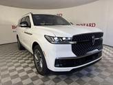 Photo of 2025 Pristine White Metallic Tri-Coat Lincoln Navigator