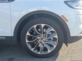 Thumbnail of 2022 Pristine White Metallic Tri-Coat Lincoln Nautilus