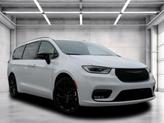 Photo of 2025 Bright White Clearcoat Chrysler Pacifica