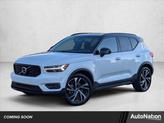 Photo of 2020 Crystal White Metallic Volvo XC40