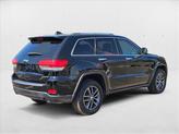 Thumbnail of 2018 Diamond Black Crystal Pearlcoat Jeep Grand Cherokee
