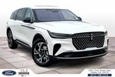Photo of 2025 White Platinum Metallic Tri-Coat Lincoln Nautilus