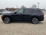Thumbnail of 2023 Diamond Black Crystal Pearlcoat Jeep Grand Cherokee L