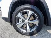 Thumbnail of 2020 Bright White Clearcoat Jeep Cherokee