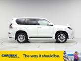 Thumbnail of 2022 White Lexus GX 460