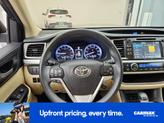 Thumbnail of 2016 White Toyota Highlander