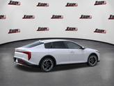 Thumbnail of 2025 Snow White Pearl Kia K4