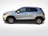 Thumbnail of 2020 Silver Ice Metallic Chevrolet Trax