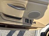 Thumbnail of 2006 Alpine White BMW 325