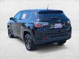 Thumbnail of 2019 Diamond Black Crystal Pearlcoat Jeep Compass