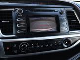 Thumbnail of 2019 Blizzard Pearl Toyota Highlander