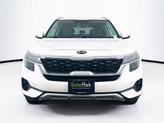 Thumbnail of 2021 Snow White Pearl Kia Seltos