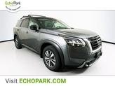 Photo of 2022 Gun Metallic/Super Black Nissan Pathfinder