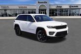 Photo of 2025 Bright White Clearcoat Jeep Grand Cherokee