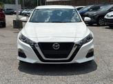 Thumbnail of 2019 Glacier White Nissan Altima