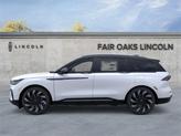 Thumbnail of 2025 White Platinum Clearcoat Metallic Lincoln Nautilus