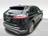 Thumbnail of 2019 Agate Black Metallic Ford Edge