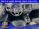 Thumbnail of 2017 Bright White Clearcoat Jeep Cherokee