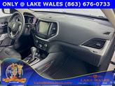 Thumbnail of 2017 Bright White Clearcoat Jeep Cherokee