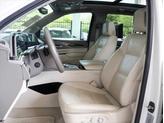 Thumbnail of 2021 Crystal White Tricoat Cadillac Escalade