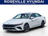 Photo of 2025 White Hyundai ELANTRA
