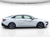Thumbnail of 2025 White Hyundai ELANTRA