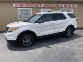 Photo of 2015 White Ford Explorer