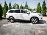 Thumbnail of 2017 White Diamond Pearl Honda Pilot
