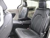 Thumbnail of 2019 Bright White Clearcoat Chrysler Pacifica