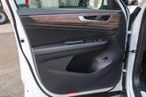 Thumbnail of 2025 Opal White Pearl Effect Volkswagen Atlas