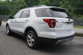 Thumbnail of 2016 Oxford White Ford Explorer