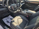Thumbnail of 2022 Wind Chill Pearl Toyota Highlander Hybrid